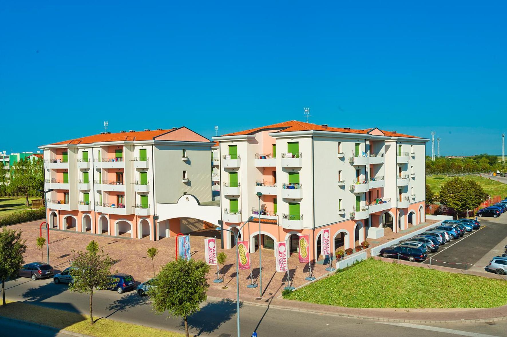 Residence Galleria Gran Madò Caorle Exterior foto