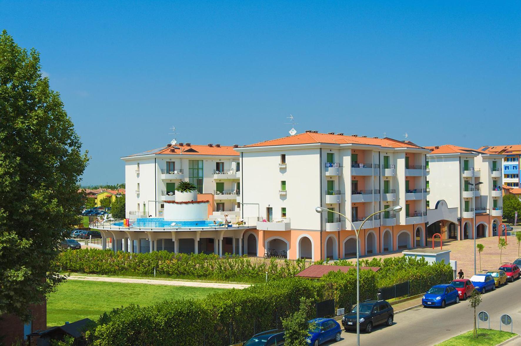 Residence Galleria Gran Madò Caorle Exterior foto
